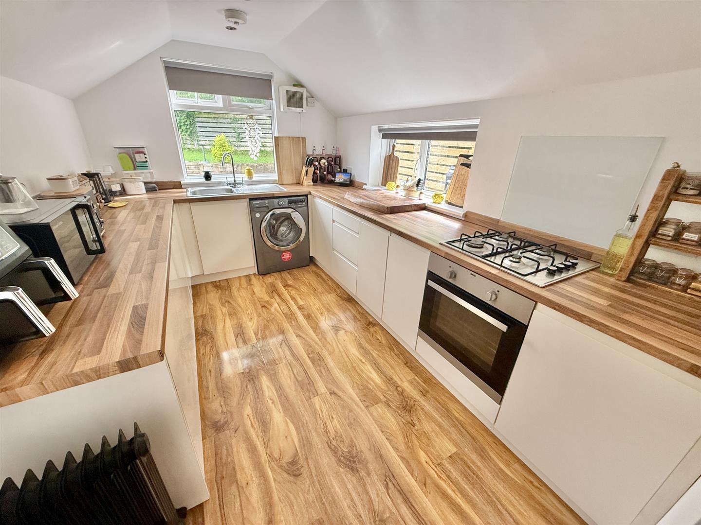 2 bed property in Meadowfoot Road, West Kilbride